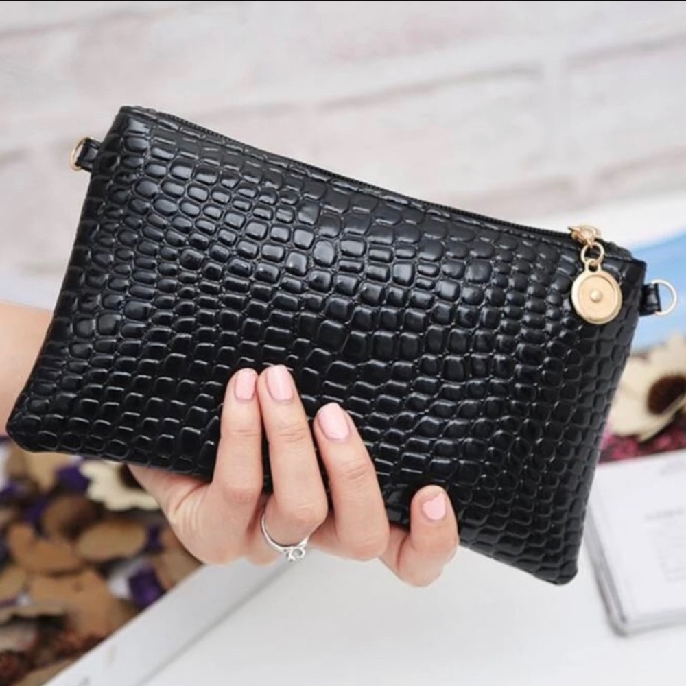 New Black & Gold Vegan Leather Croc Embossed Crossbody Bag - Picture 3 of 16